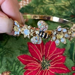 Betsey Johnson 🐝 bracelet